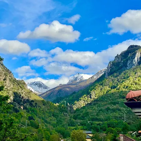Roca De Guia Somiedo * Pola de Somiedo